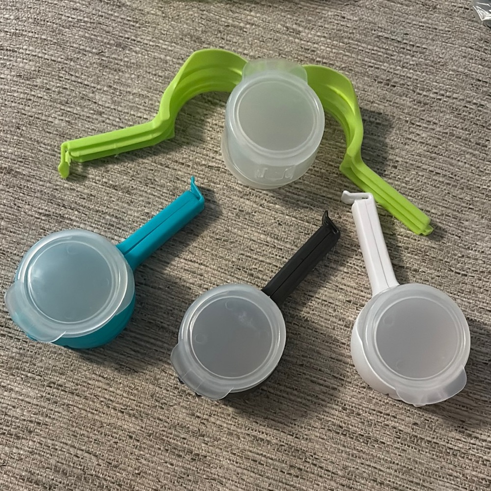 Colorful Bag Clips with Pour Spout